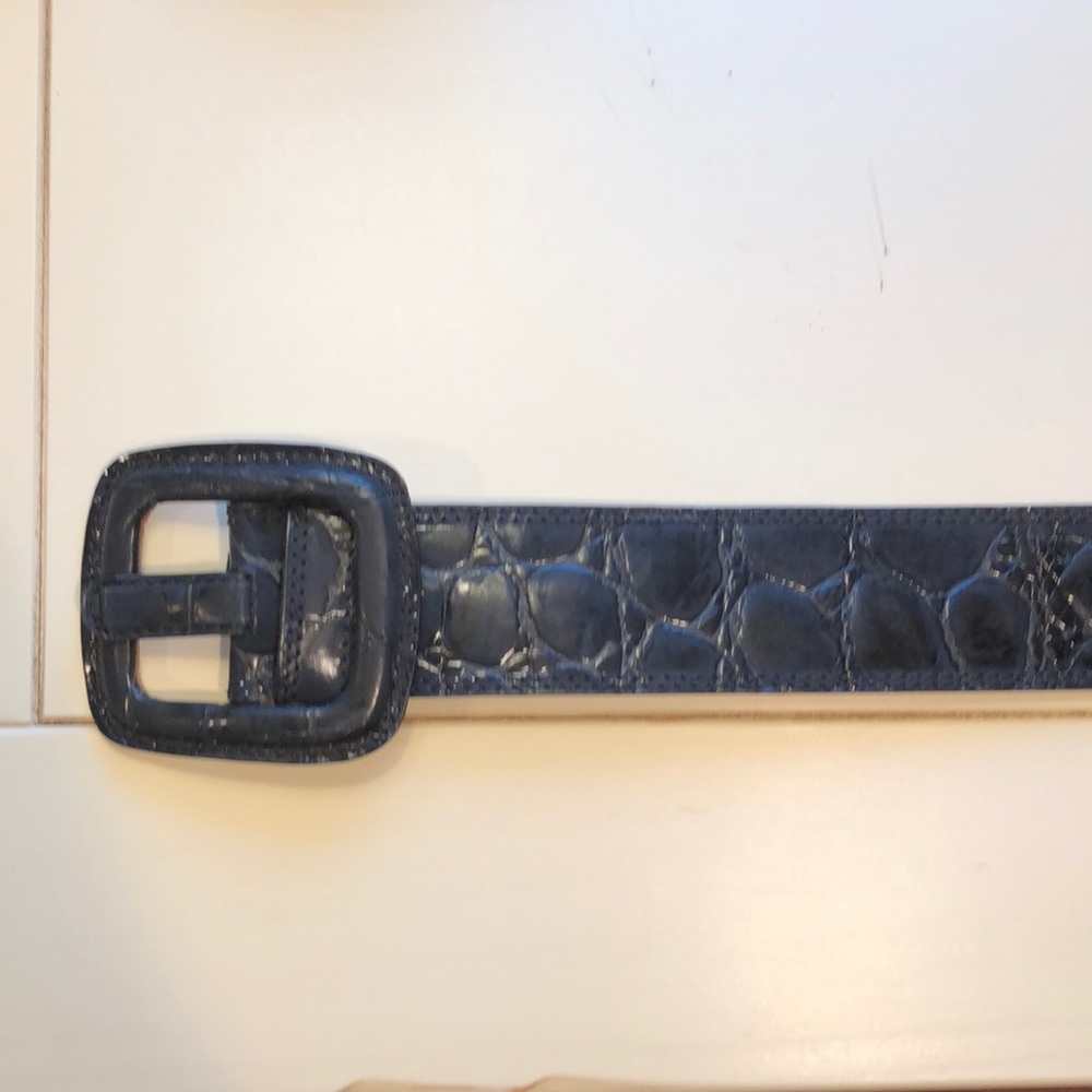 Lot of 2 wide belts